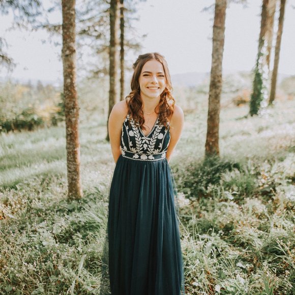 Meet your Posher, Eden - Picture 1 of 1